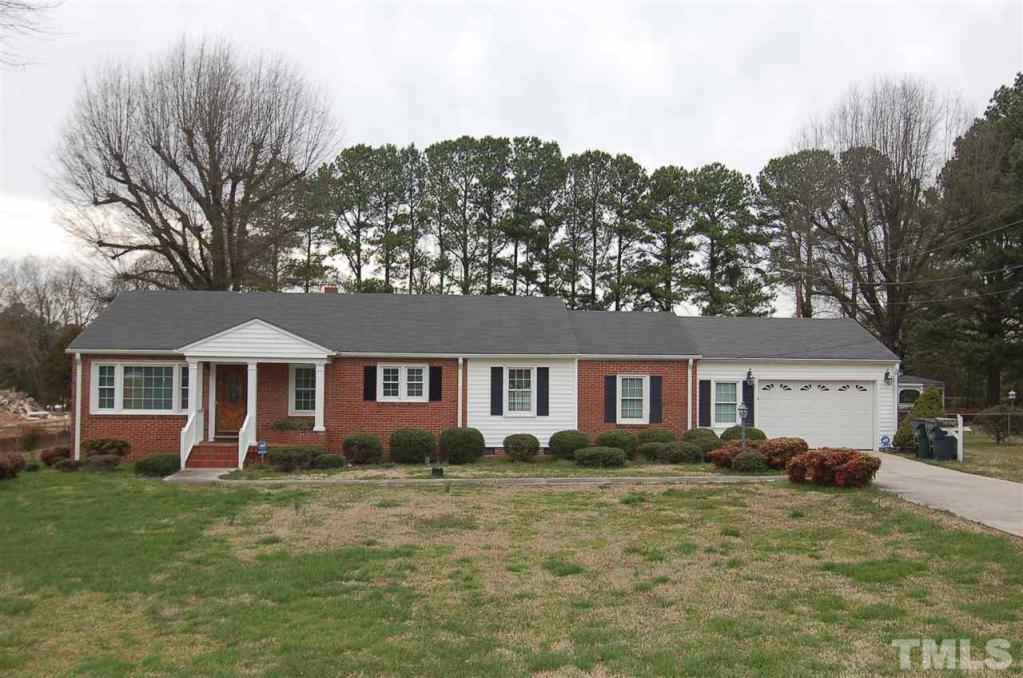 Hillman Real Estate Group at eXp Realty Buyer Closing Kayla 2821 Ellis Road Durham NC 27703