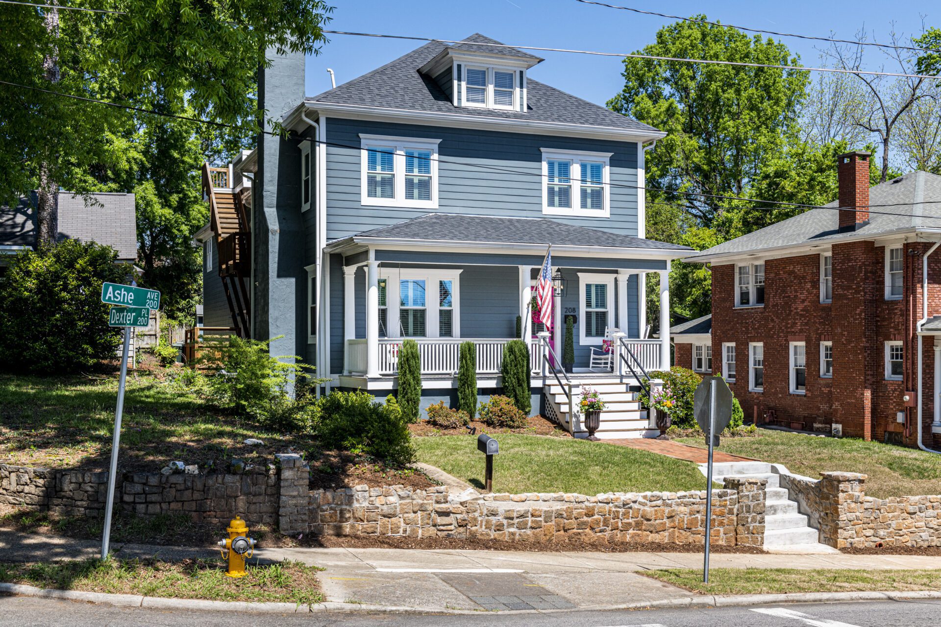 208 Ashe Ave Raleigh NC 27605 – Hillman Real Estate Group at eXp Realty