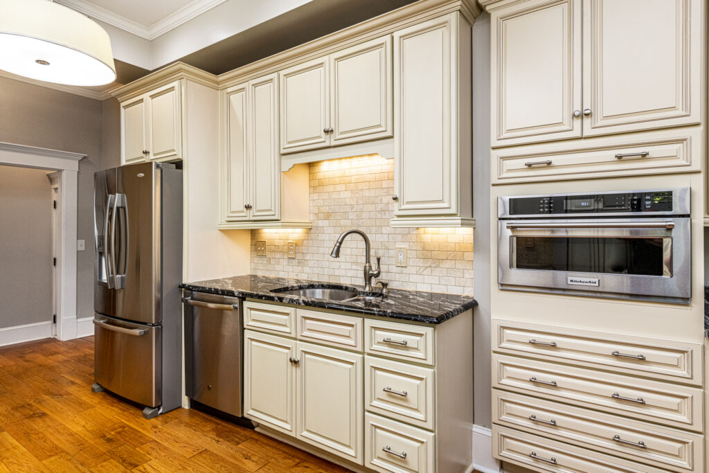208 Ashe Ave Raleigh NC 27605 – Hillman Real Estate Group at eXp Realty