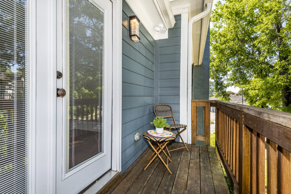 208 Ashe Ave Raleigh NC 27605 – Hillman Real Estate Group at eXp Realty