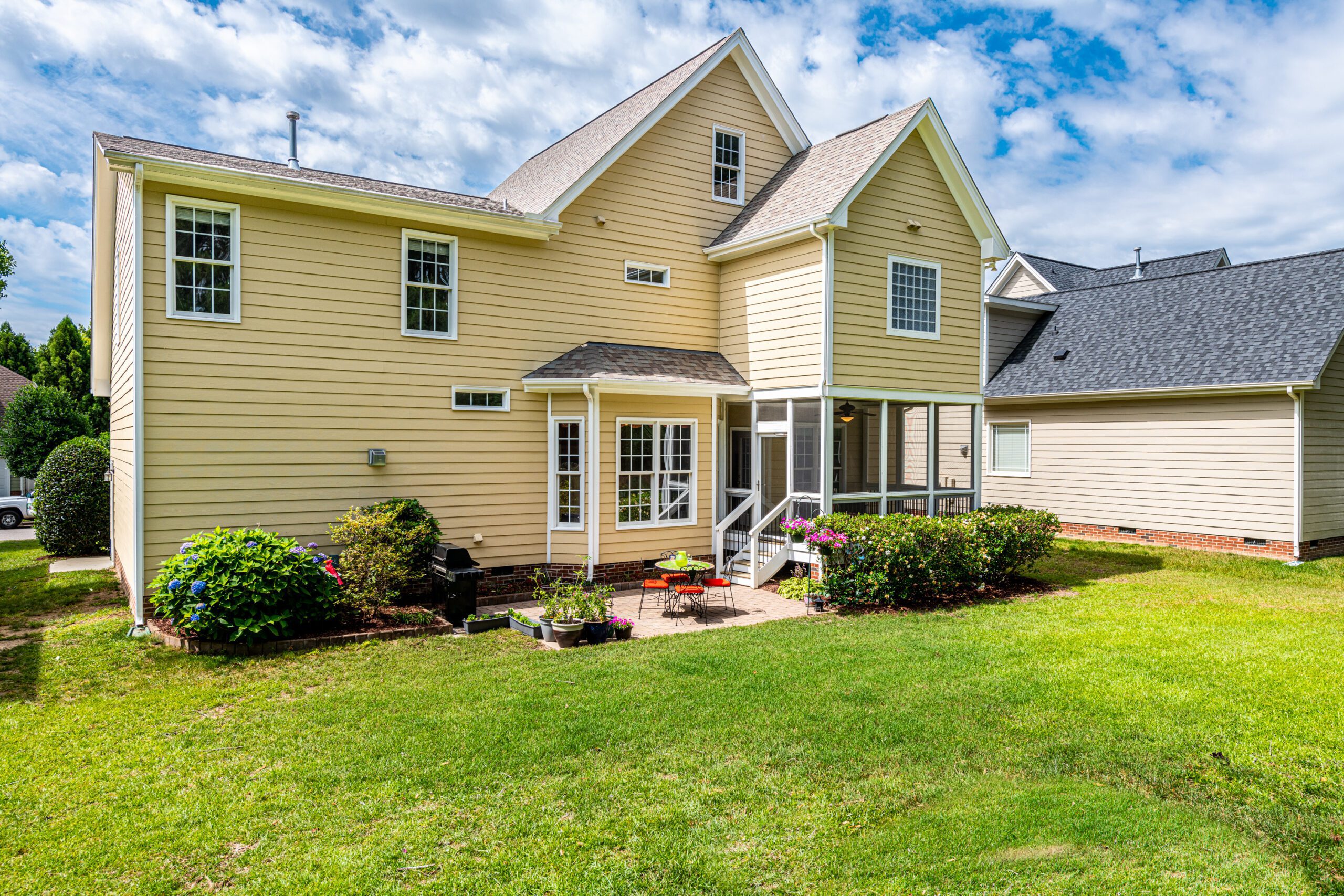 1020 Princeton View Lane Knightdale NC 27545 – Hillman Real Estate Group at eXp Realty