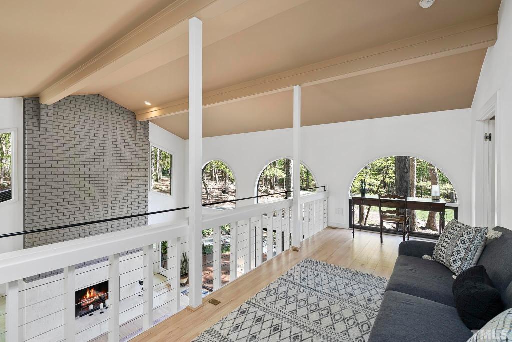 246 Coeur De Bois Lane Upstairs View