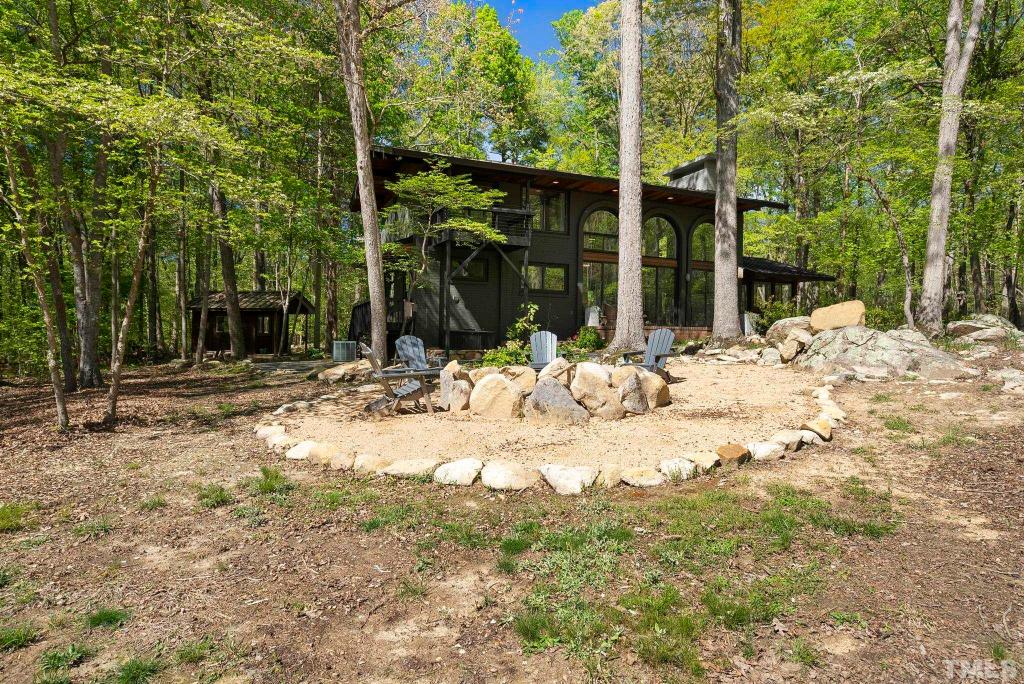 246 Coeur Du Bois Lane Firepit