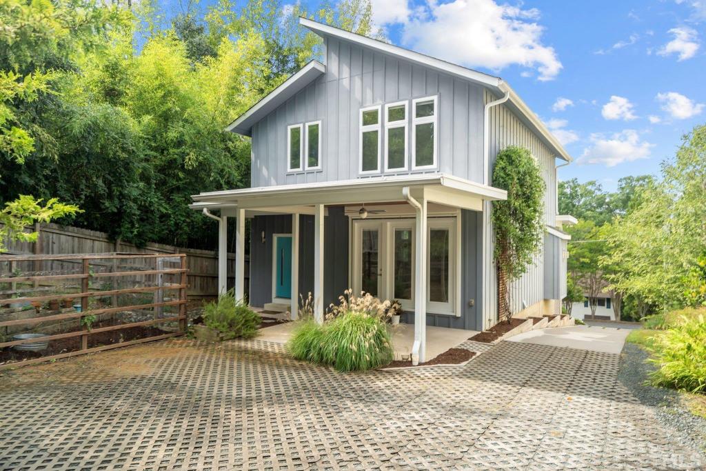 HREG MHTOM- 223 Greene Street Backyard