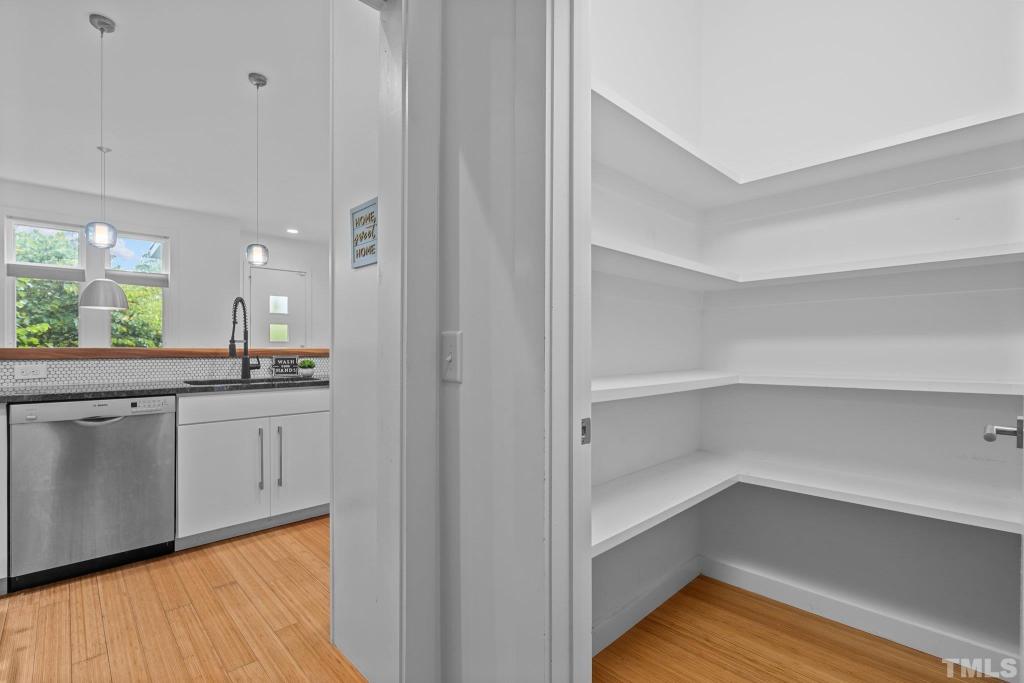 MHTOM- 223 Greene Street Pantry