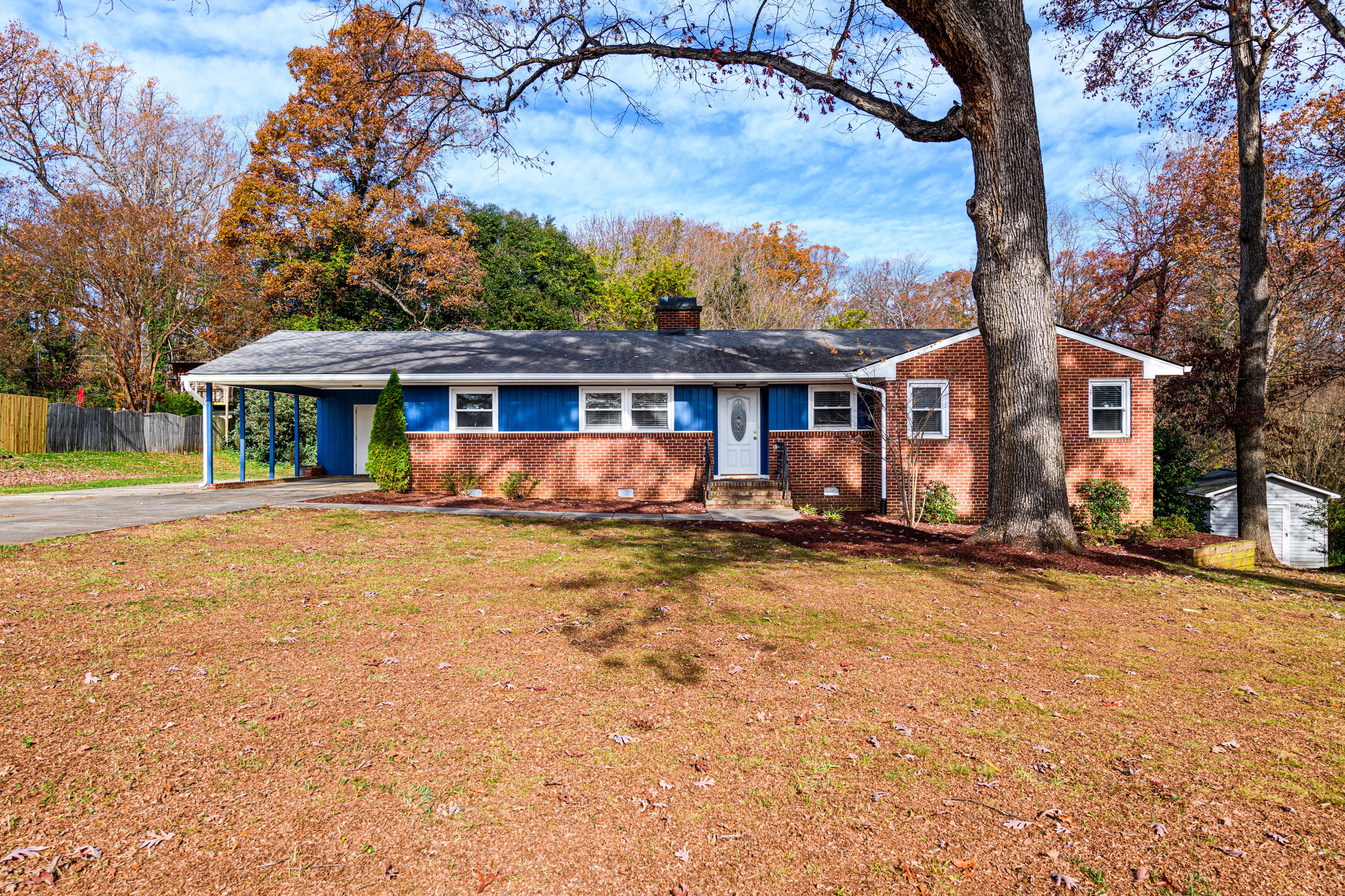 512 S Lakeside Raleigh NC 27606 – Hillman Real Estate Group at eXp Realty