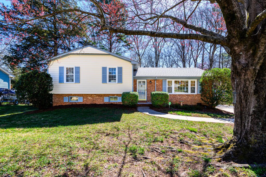 5500 Farley Drive Raleigh NC 27609 - Hillman Real Estate Group at eXp Realty