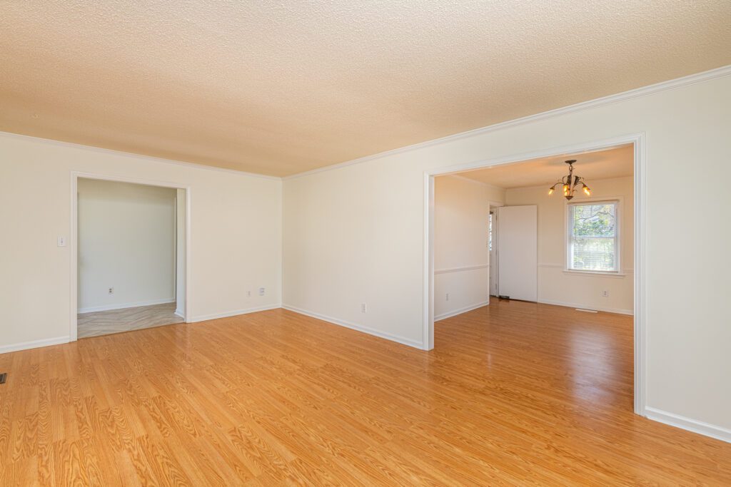 5500 Farley Drive Raleigh NC 27609 - Hillman Real Estate Group at eXp Realty