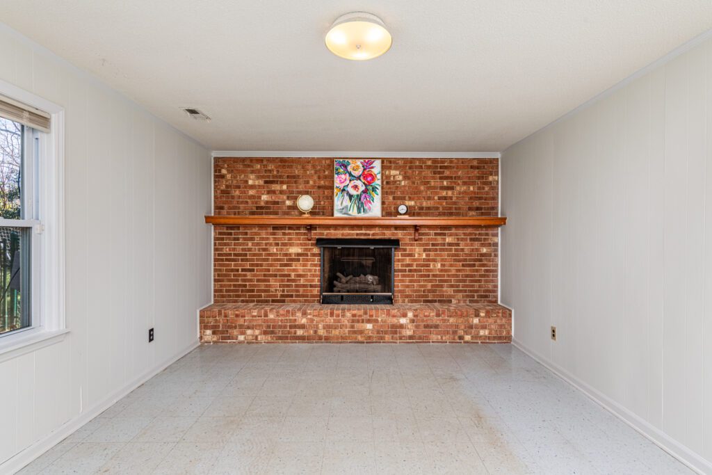 5500 Farley Drive Raleigh NC 27609 - Hillman Real Estate Group at eXp Realty