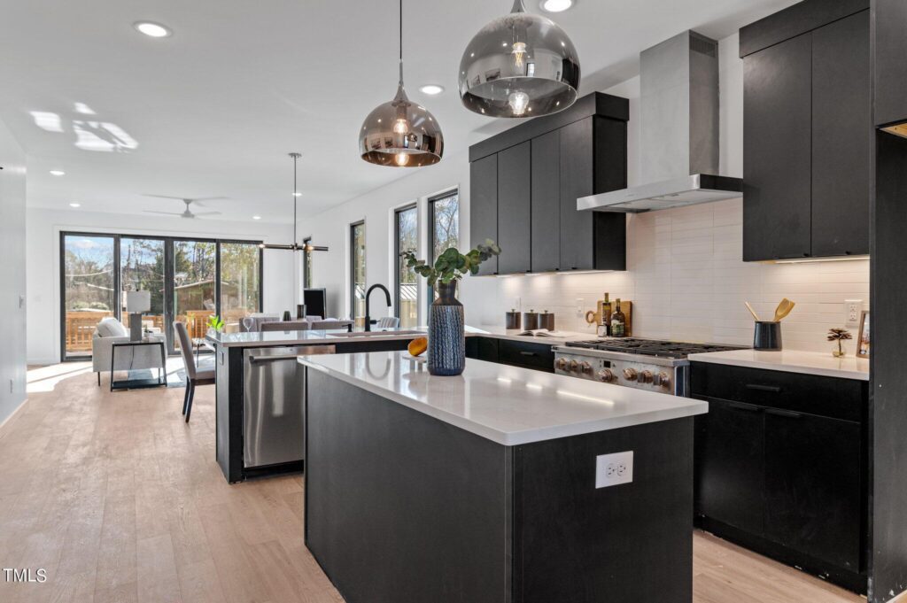 HREG MHTOM 716 Brighton Road Kitchen