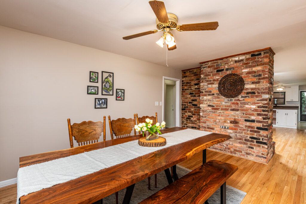 1012 Ravenwood Drive Raleigh NC 27606 – Hillman Real Estate Group at eXp Realty