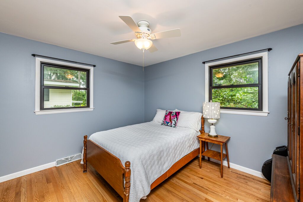 1012 Ravenwood Drive Raleigh NC 27606 – Hillman Real Estate Group at eXp Realty