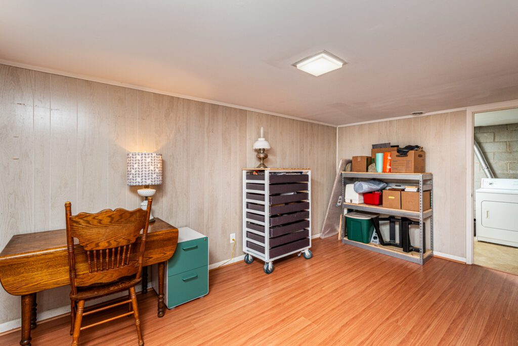 1012 Ravenwood Drive Raleigh NC 27606 – Hillman Real Estate Group at eXp Realty