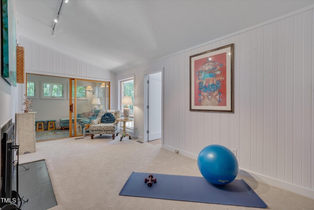 HREG MHTOM 621 Damascus Church Road Flex