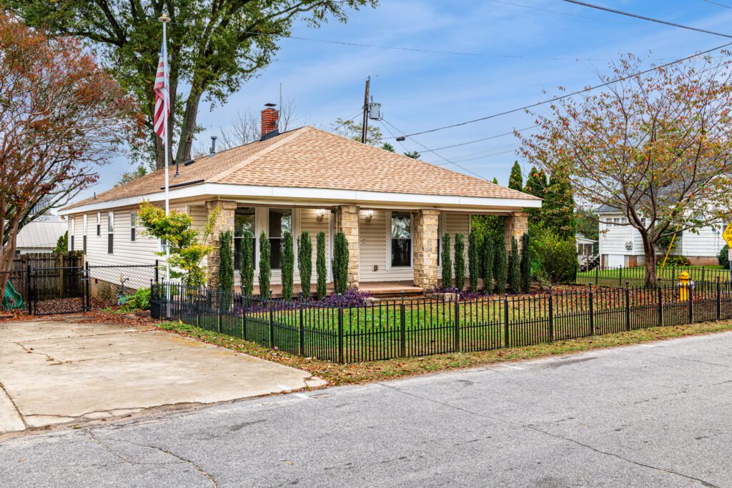 200 Grand Avenue Raleigh NC 27606 - Hillman Real Estate Group at eXp Realty