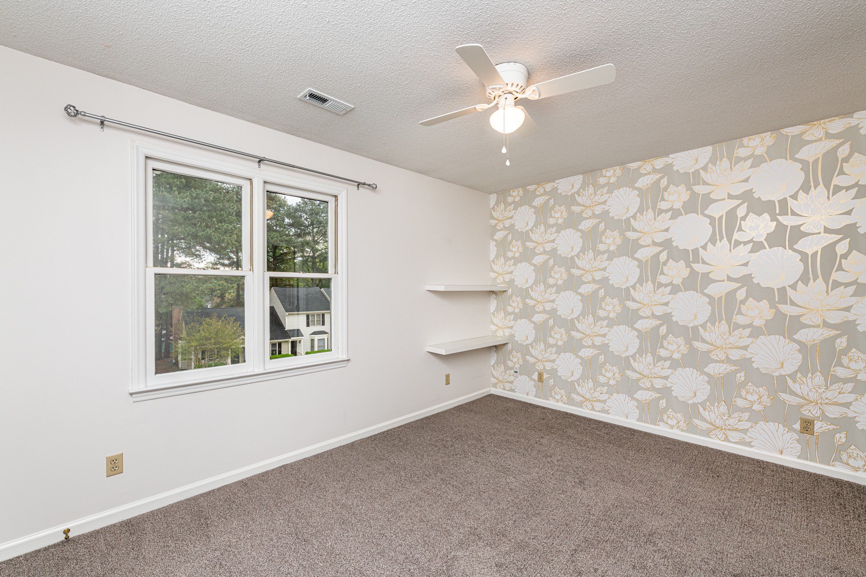 5517 Sharpe Drive Raleigh NC 27612 - Hillman Real Estate Group at eXp Realty