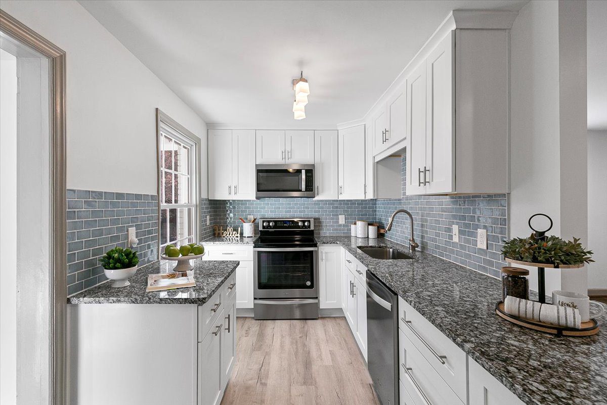 2457 Derby Drive, Raleigh - Hillman Real Estate Group at eXp Realty