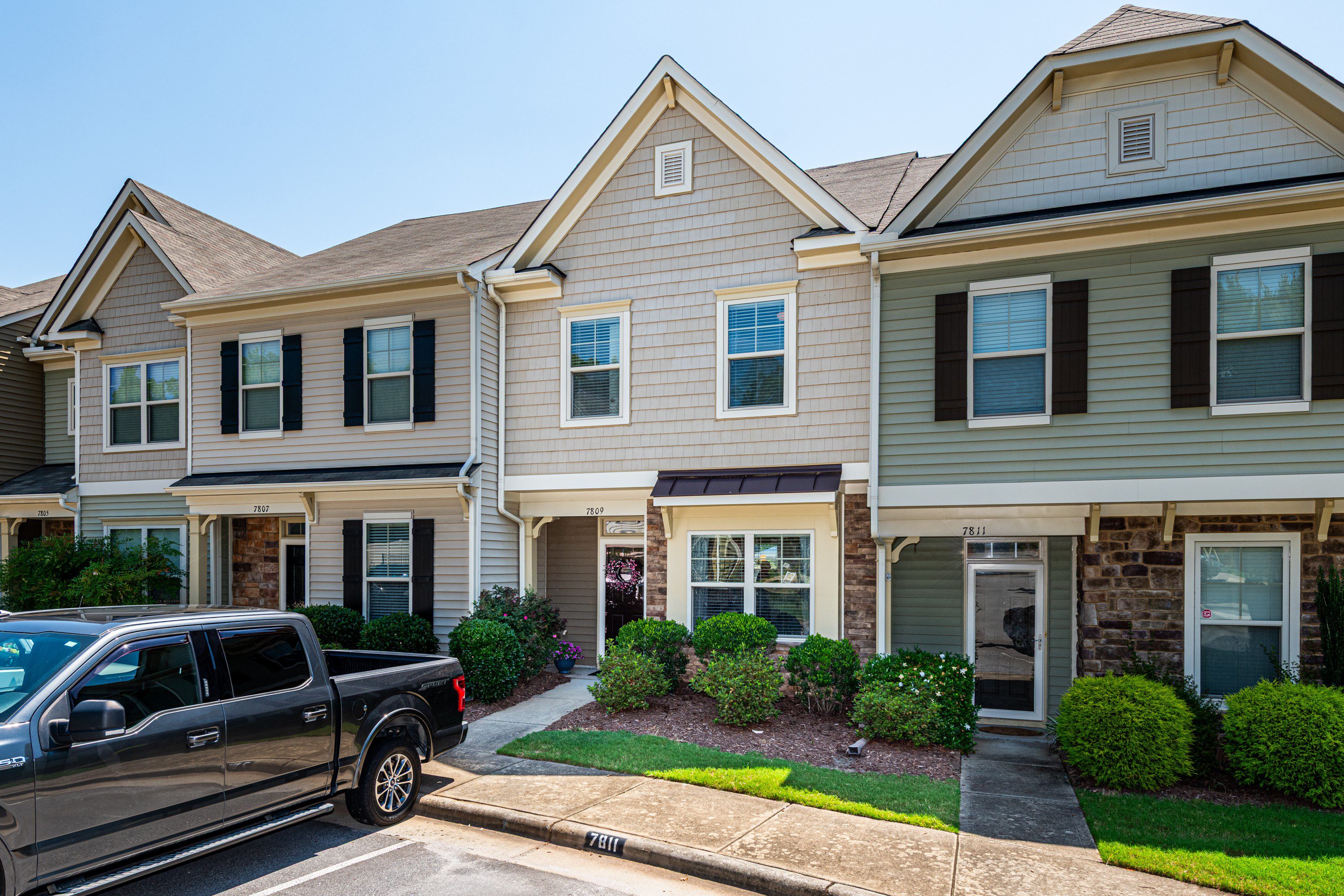 7809 Lillyhurst Drive Raleigh NC 27612 - Hillman Real Estate Group at eXp Realty