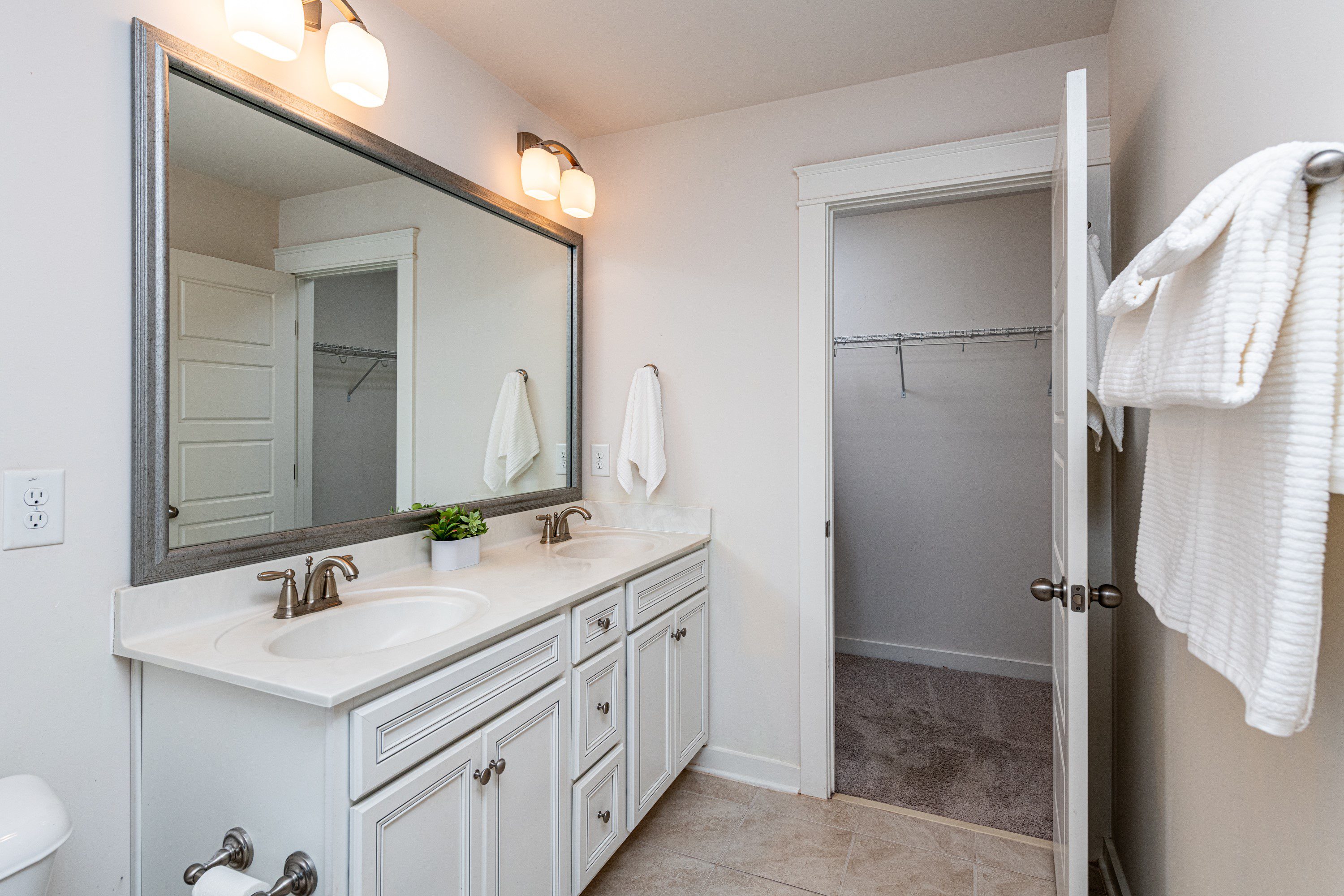 7809 Lillyhurst Drive Raleigh NC 27612 - Hillman Real Estate Group at eXp Realty