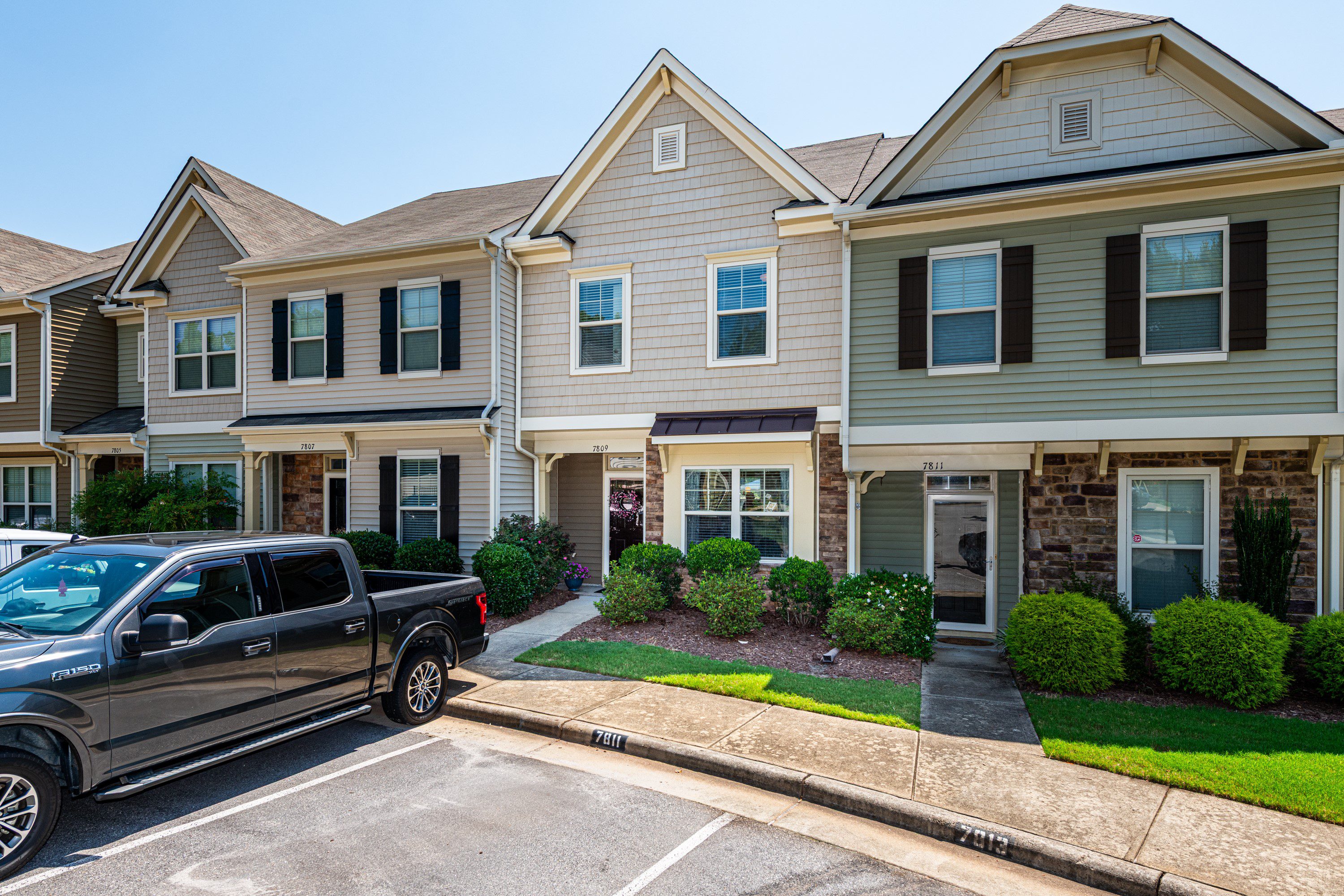 7809 Lillyhurst Drive Raleigh NC 27612 - Hillman Real Estate Group at eXp Realty