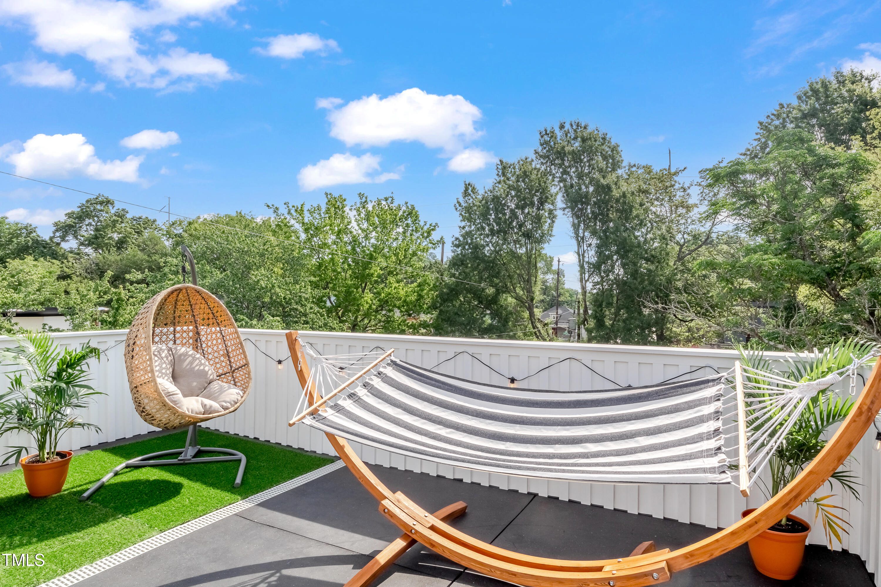 MHOTM 400 Bragg Street