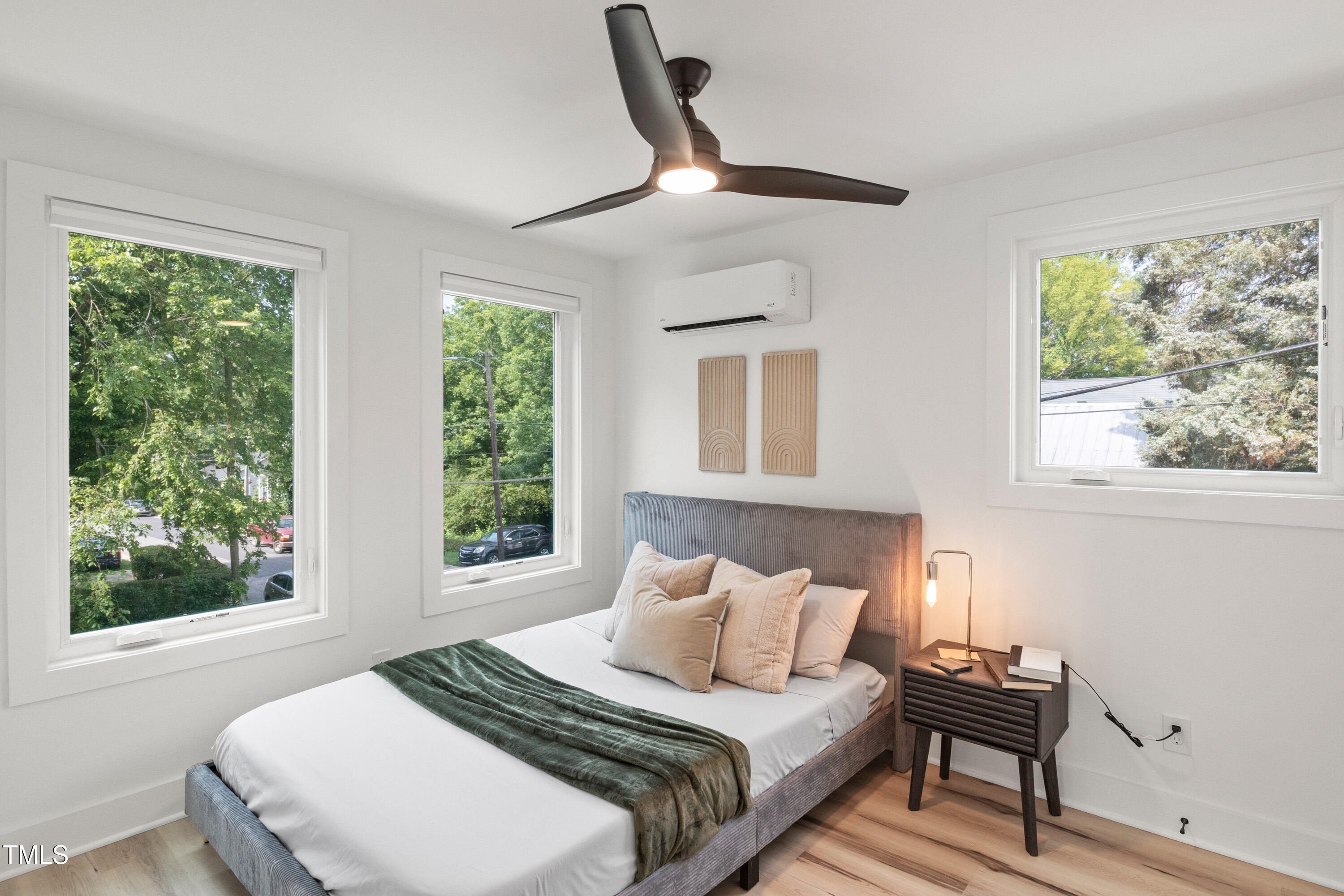 MHOTM 400 Bragg Street