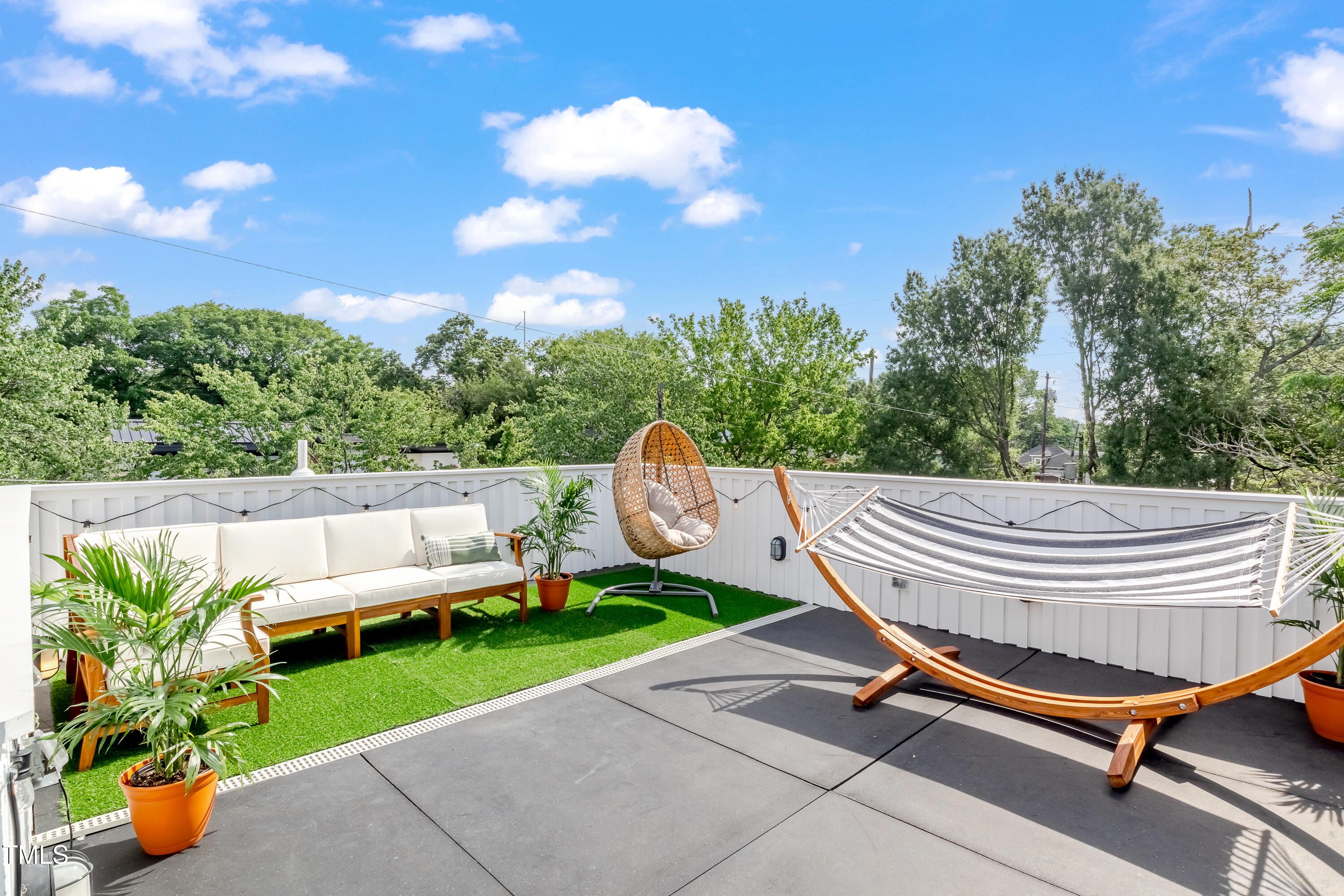 MHOTM 400 Bragg Street