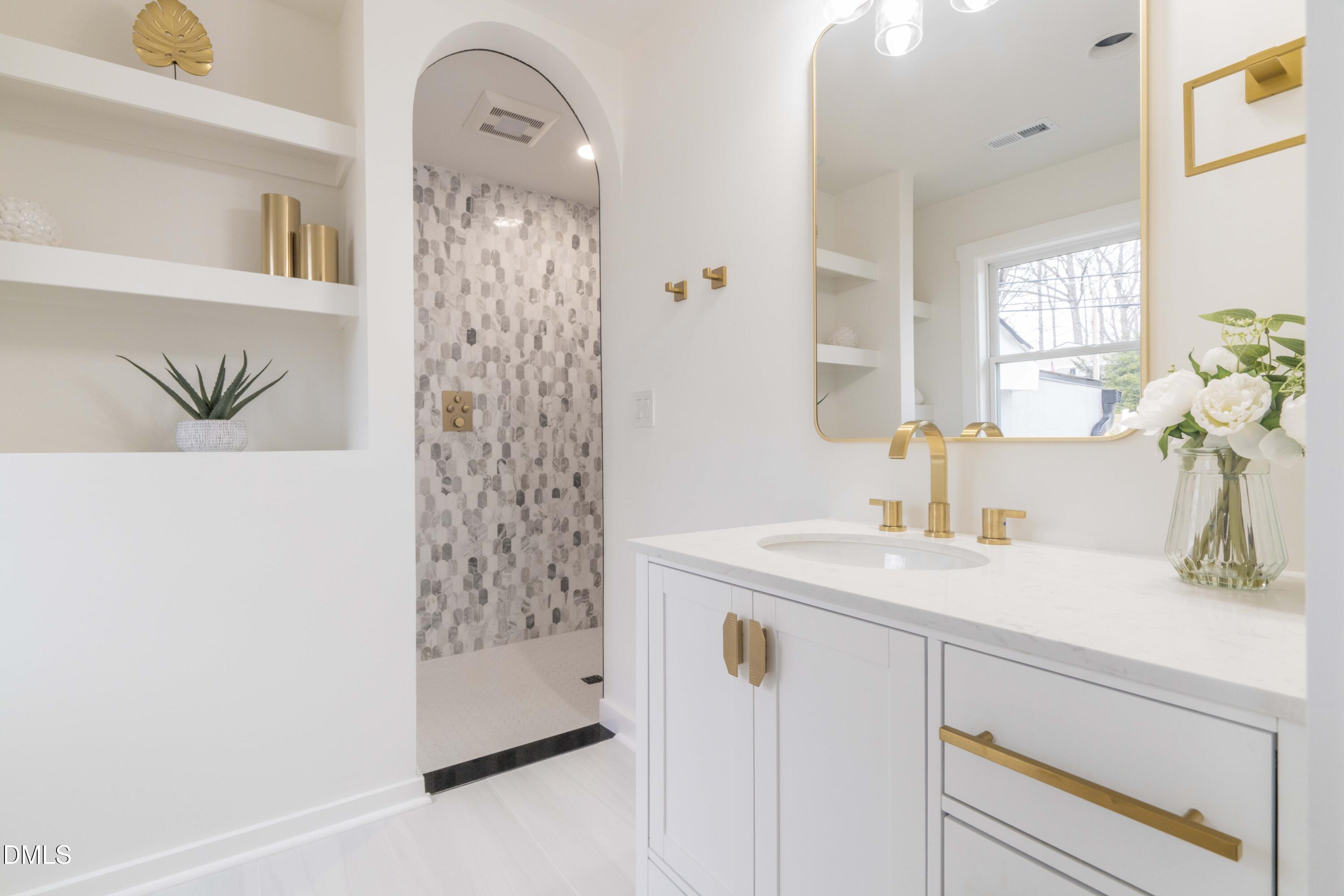 HREG Modernist Home of the Month - 721 Currituck Drive