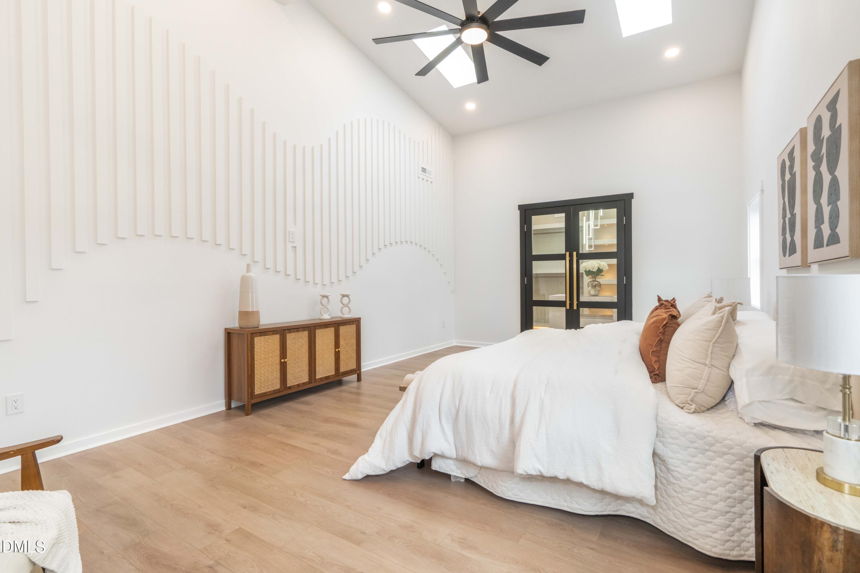 HREG Modernist Home of the Month - 721 Currituck Drive