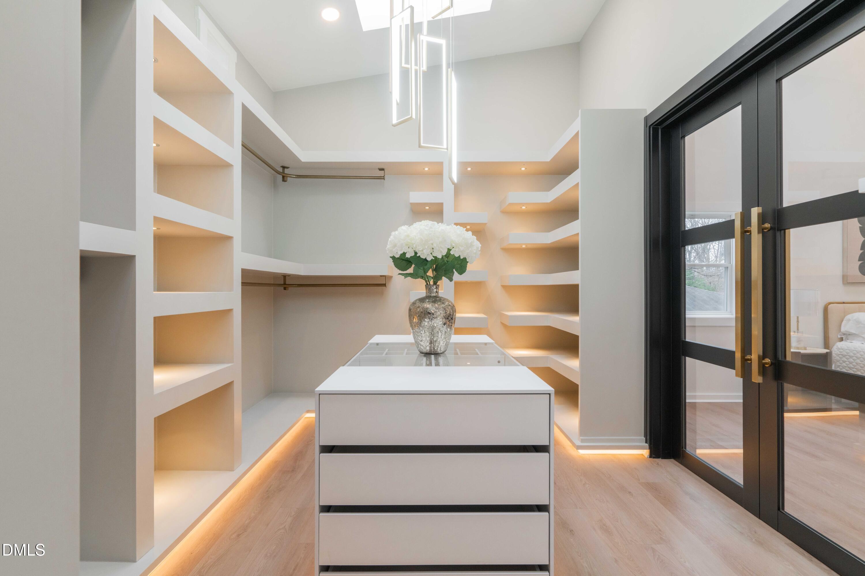 HREG Modernist Home of the Month - 721 Currituck Drive