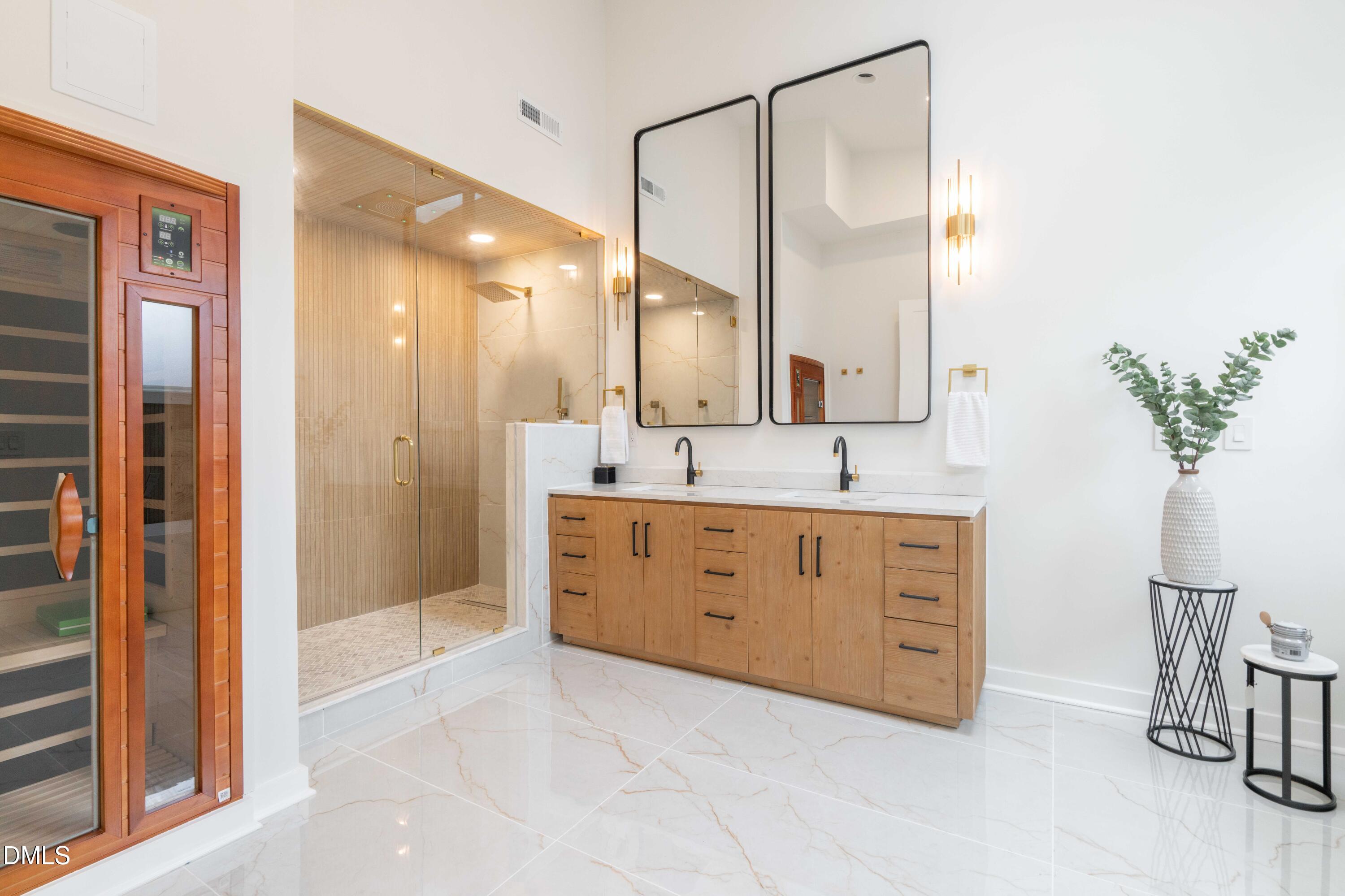 HREG Modernist Home of the Month - 721 Currituck Drive