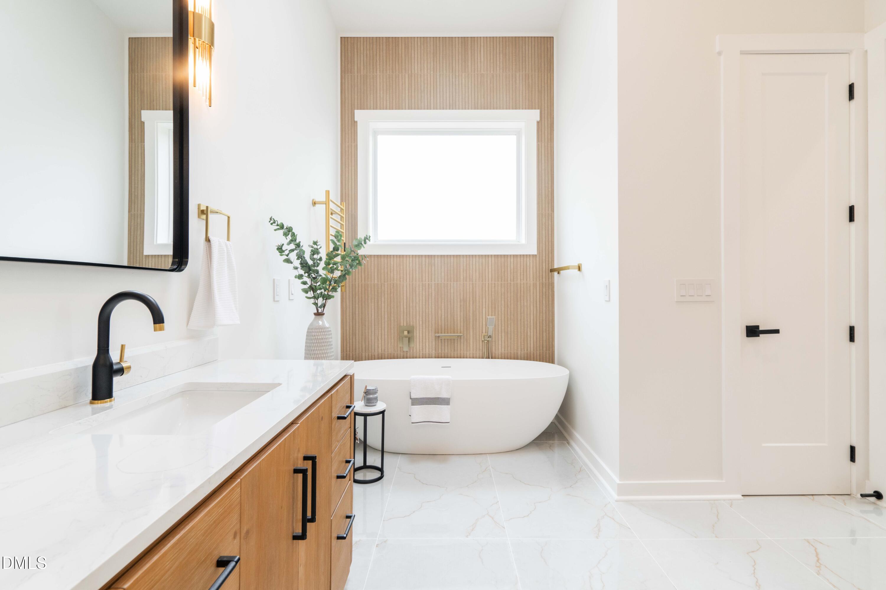 HREG Modernist Home of the Month - 721 Currituck Drive