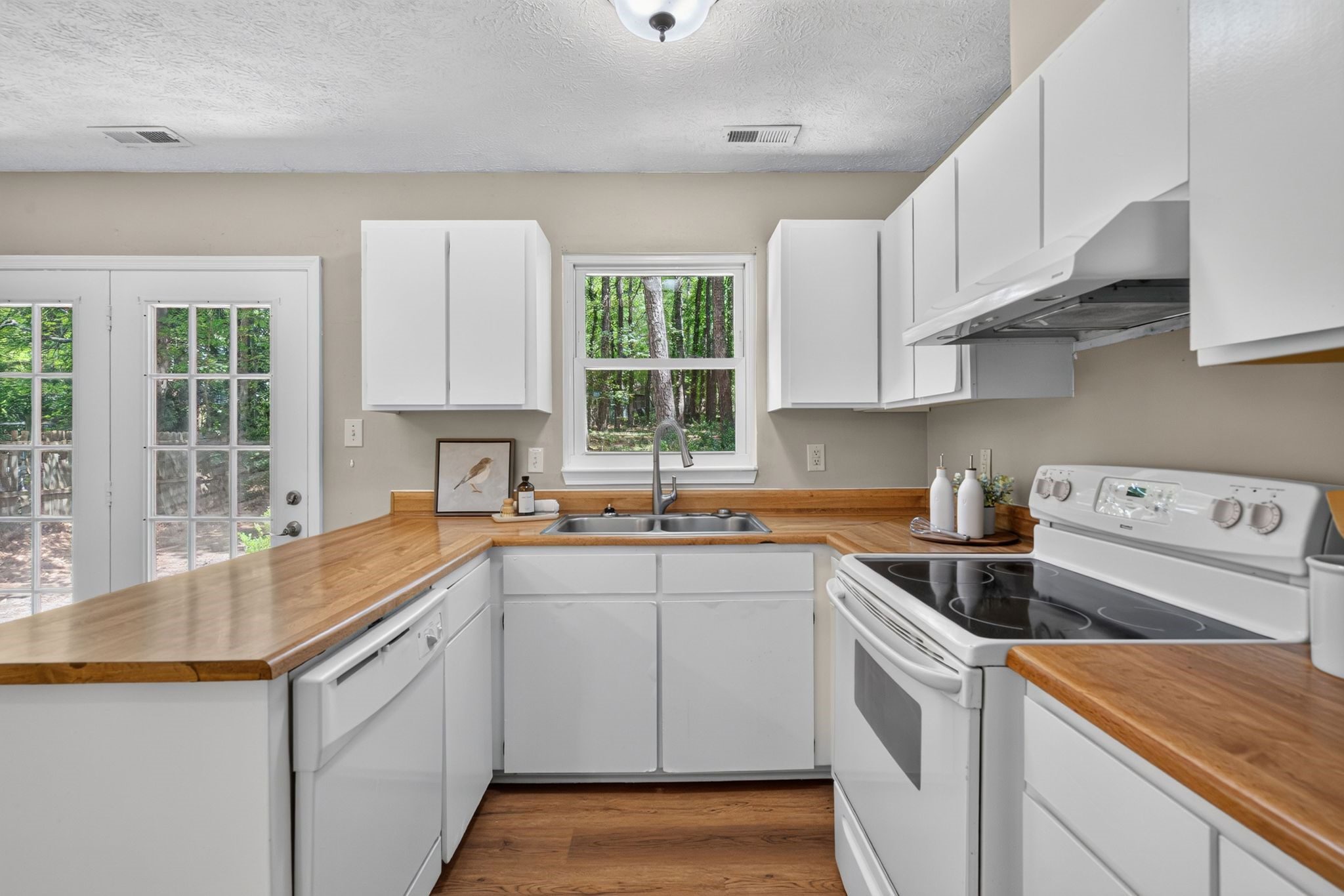 2205 Mariner Cir Raleigh NC 27603 - Hillman Real Estate Group at eXp Realty 