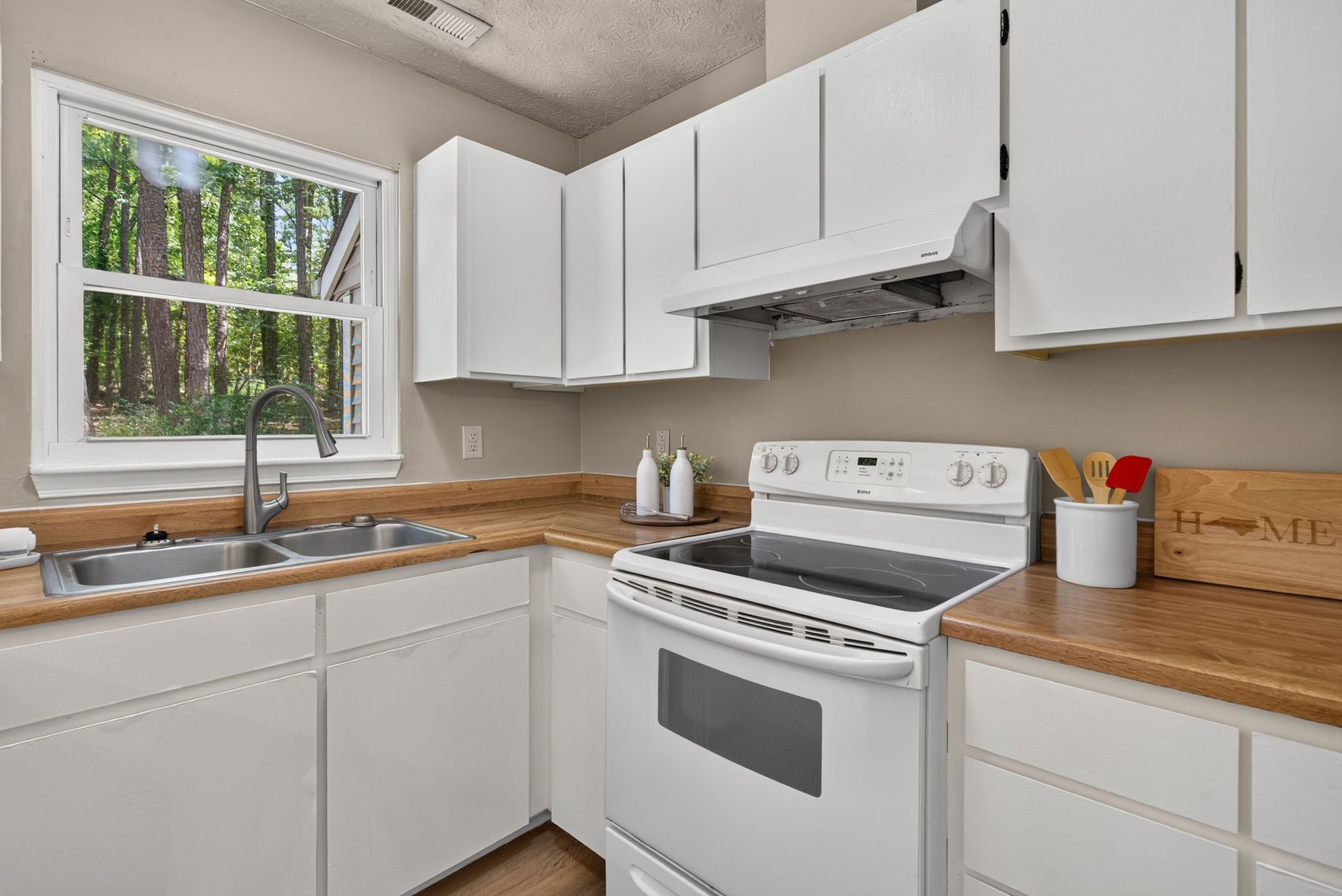 2205 Mariner Cir Raleigh NC 27603 - Hillman Real Estate Group at eXp Realty 